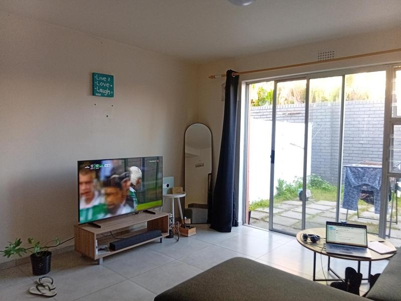 2 Bedroom Property for Sale in Lansdowne Western Cape